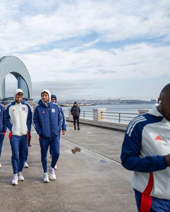 “Lion” futbolçuları Bakıya gəzintiyə çıxdılar