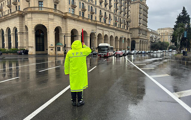 Baş Dövlət Yol Polisi İdarəsindən piyadalara çağırış!