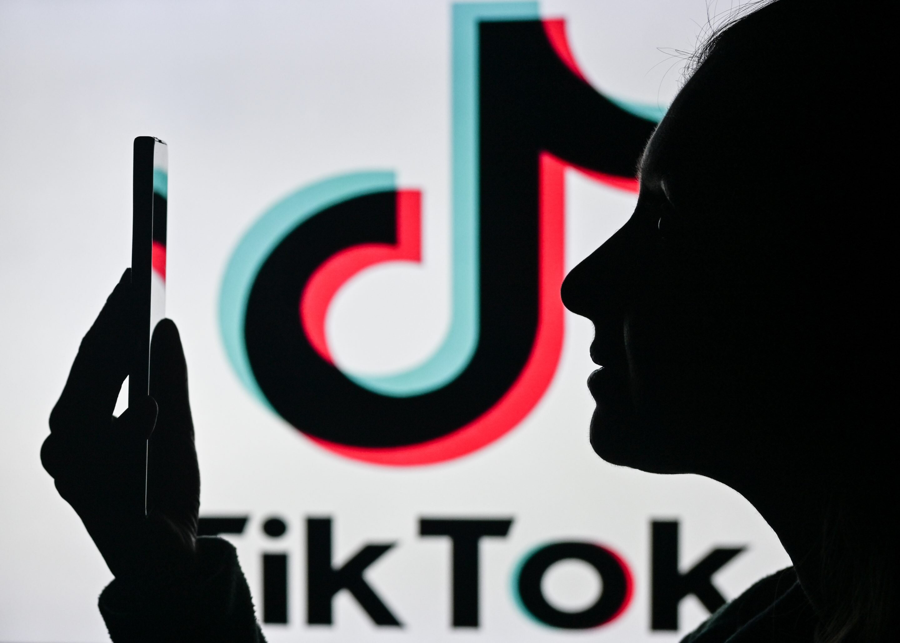 TikTok yeni qadağalar tətbiq edəcək