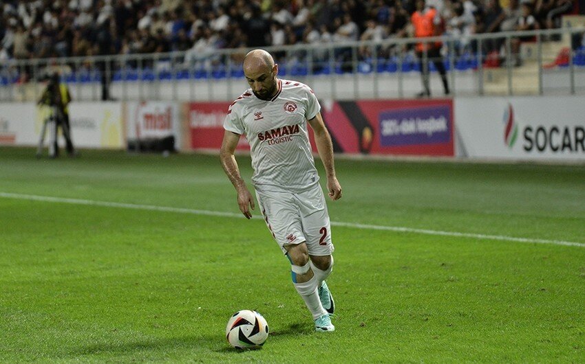 "Araz-Naxçıvan"ın futbolçusu: "Sevinirəm ki, 300 matçda meydana çıxmaq mənə nəsib oldu"