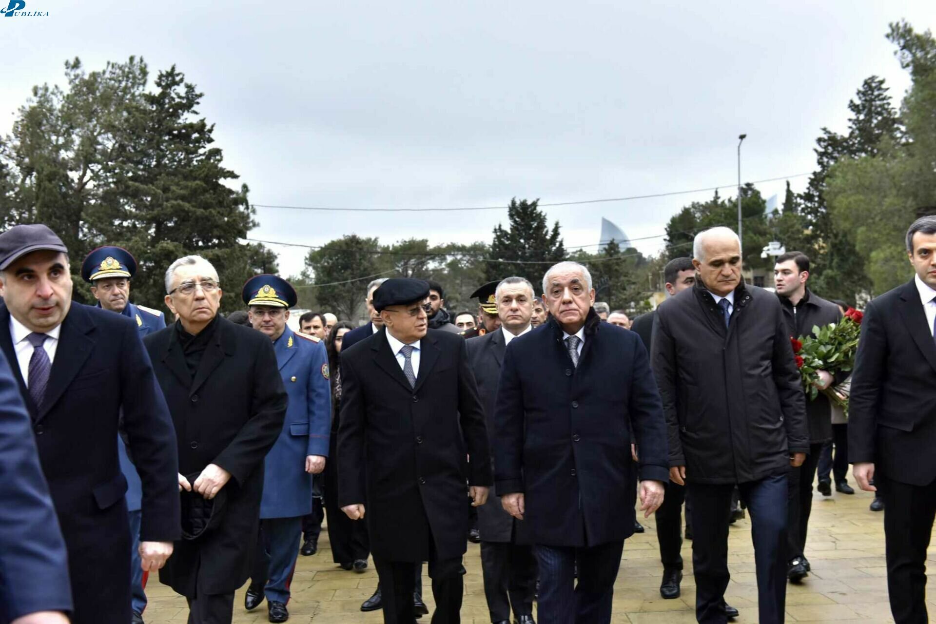 Baş nazir "qara qutu"dan DANIŞDI