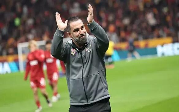 "Qalatasaray" fanatlarından Arda Turana yüksək ehtiram