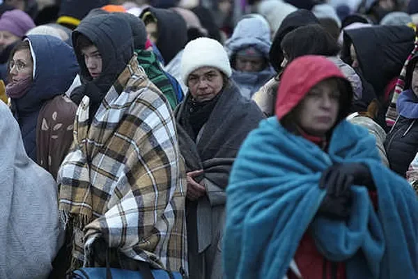 Ukrayna sərhədi keçən insanların rekord sayda olduğunu bildirib