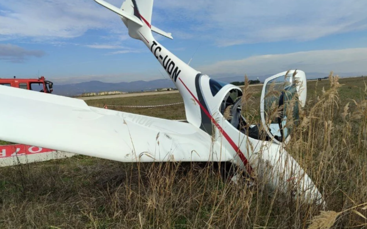 Türkiyədə təyyarə qəzaya uğradı - Pilot yaralandı