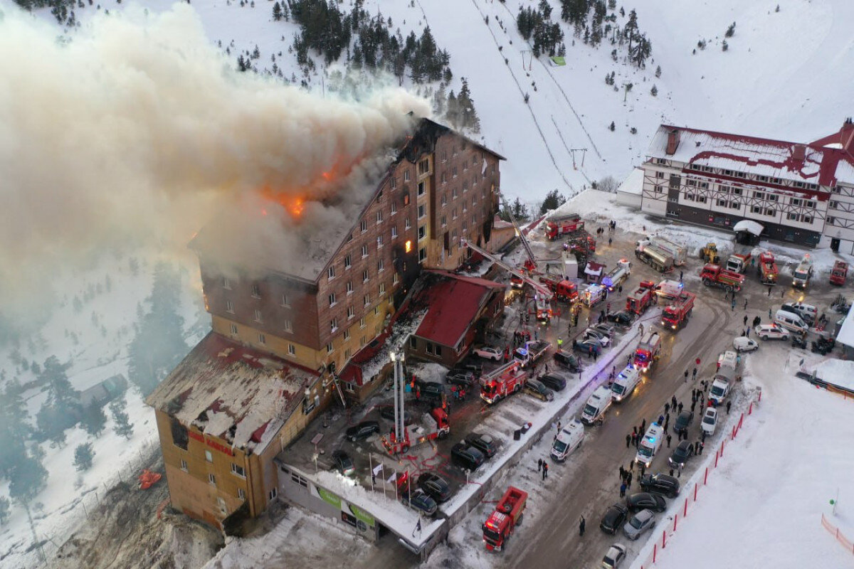 Türkiyədə otel yandı: 66 ölü, 51 yaralı var