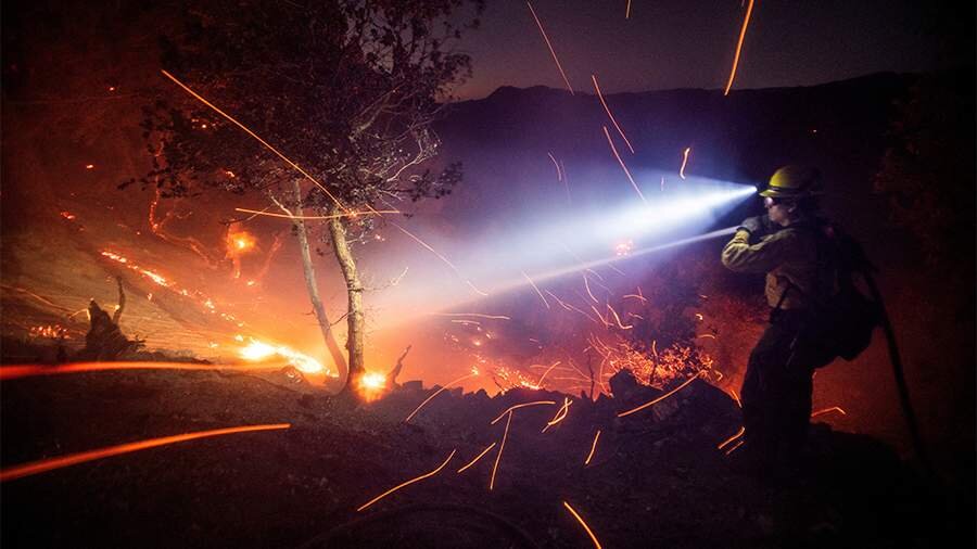 Kaliforniyada yanğınsöndürmə təyyarəsi dronla toqquşub