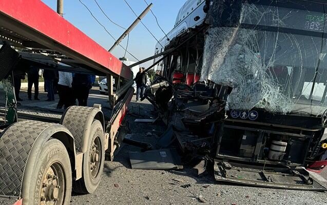 "BakuBus" avtobusu TIR-la toqquşdu: Ölən və yaralılar var - VİDEO