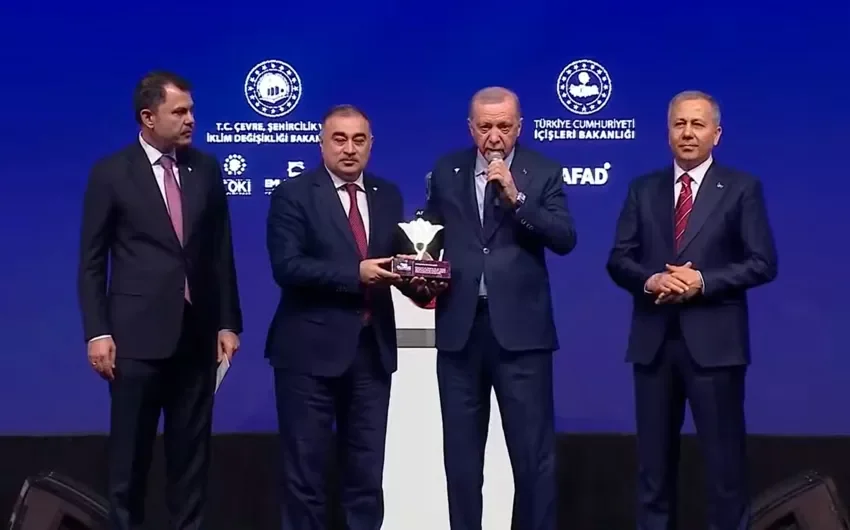 Ərdoğan Azərbaycan səfirini mükafatlandırdı