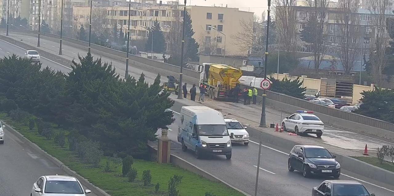 Babək prospektində hərəkət yenidən məhdudlaşdırıldı (FOTO)