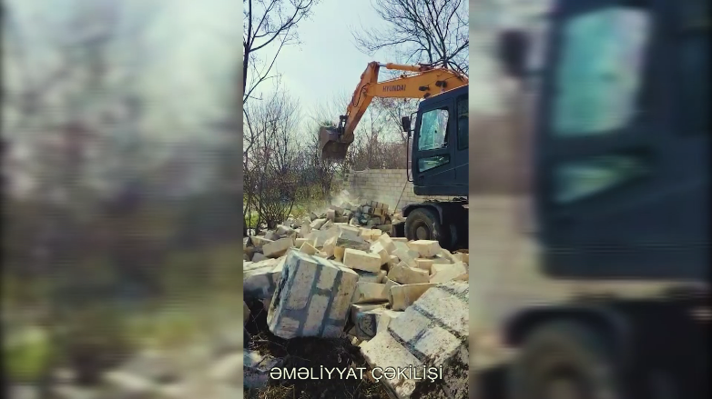 Ağcabədidə qanunsuz tikili sökülüb