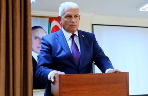 Xətainin keçmiş şefi XİN-in verdiyi xidməti pasportu itirdi