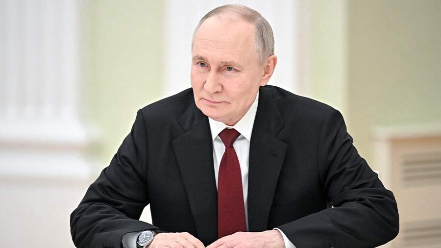 Putin Myanmanın baş naziri ilə görüşəcək