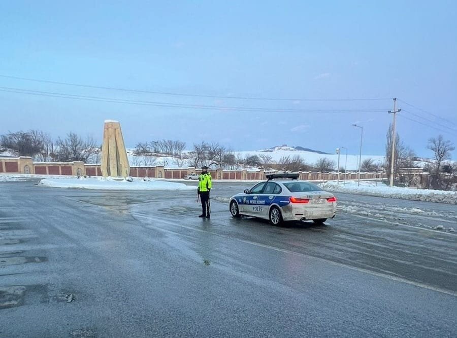 Baş Dövlət Yol Polisi  İdarəsi səfərə çıxan sürücülərə müraciət etdi