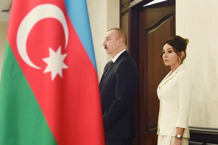 Milli Məclis Prezident və xanımını təbrik etdi