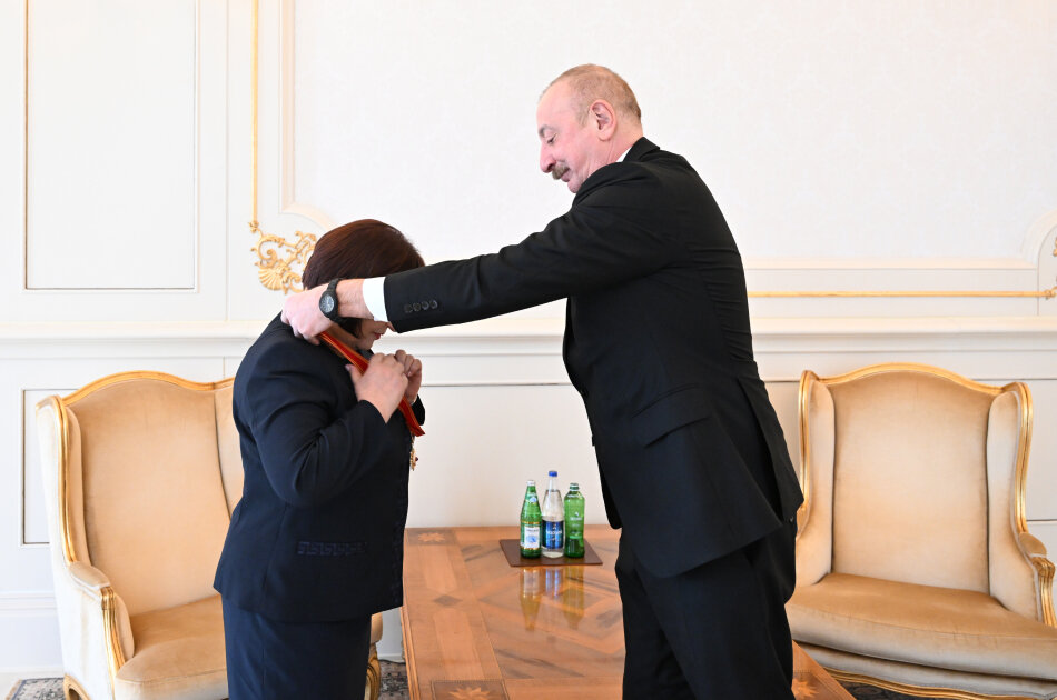 İlham Əliyev Sahibə Qafarovaya “Şərəf” ordenini təqdim etdi - Fotolar