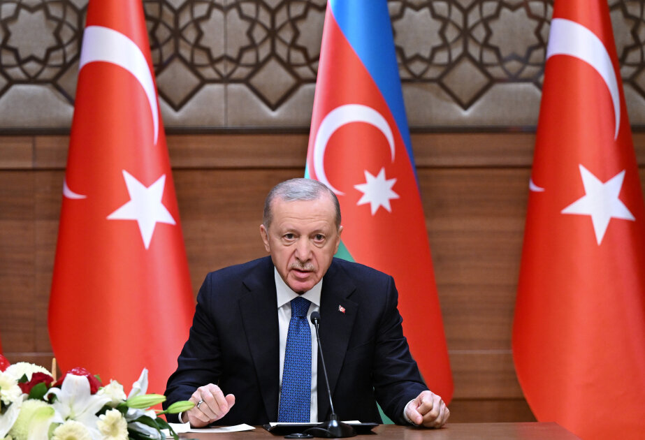 Rəcəb Tayyib Ərdoğan Prezident İlham Əliyevi Ramazan bayramı münasibətilə təbrik edib