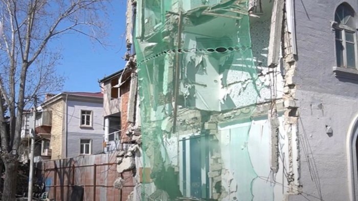 "Mahal" MMC-də  sakinlər evdə ola-ola mənzilləri  sökür-İDDİA