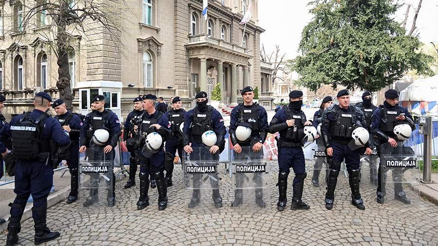 Serbiyada prezident iqamətgahını partlatmaqla hədələyən şəxs saxlanılıb