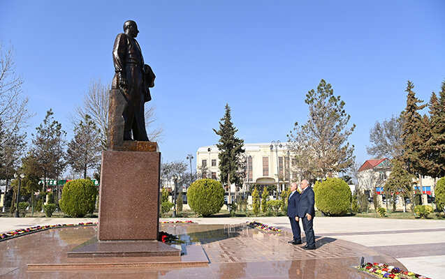 Vüqar Əhmədov Zərdabda vətəndaşları qəbul etdi