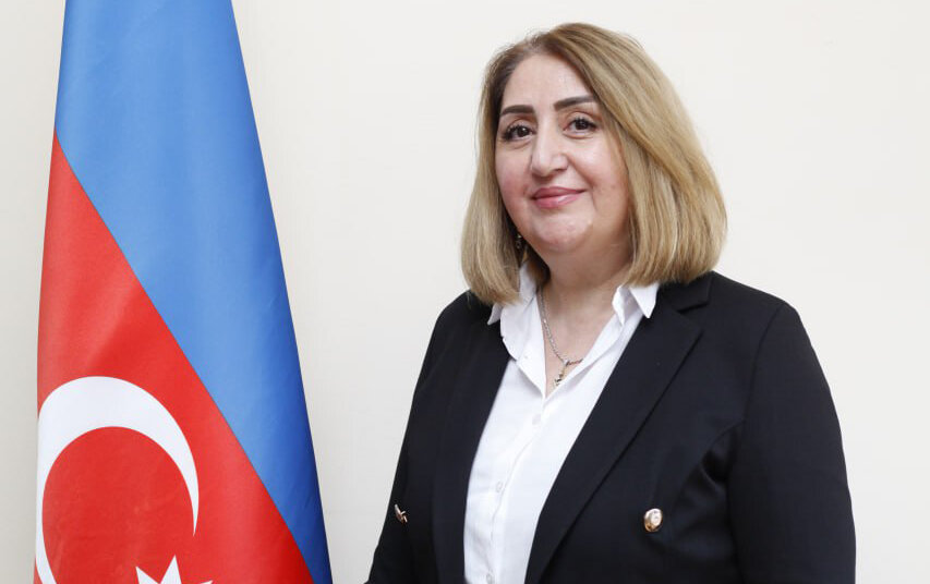 Müəllimlərə "hinduşkabaş" deyən direktorla bağlı araşdırma aparılır
