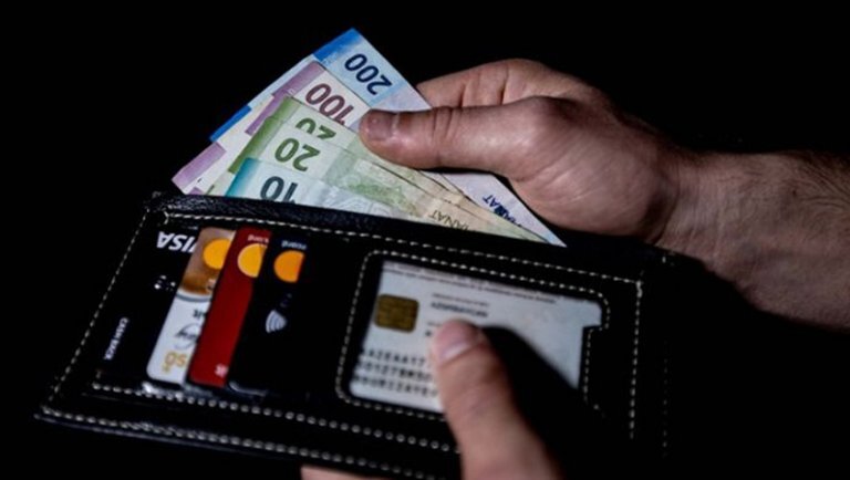 Məktəb direktorları və müavinləri nə qədər maaş alır? - CƏDVƏL