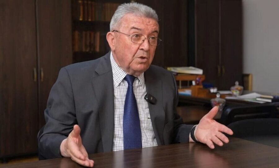 Universitetdə biabırçılıq: Sabiq nazirdən “Kəmalə Günəşli”yə reaksiya