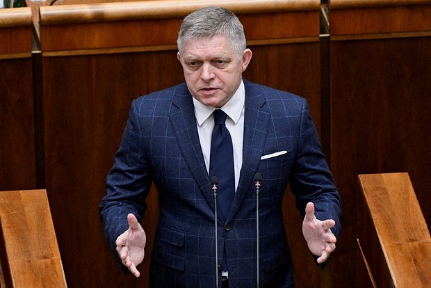 Slovakiyanın baş naziri Ukraynaya yardım haqqında sərt danışır