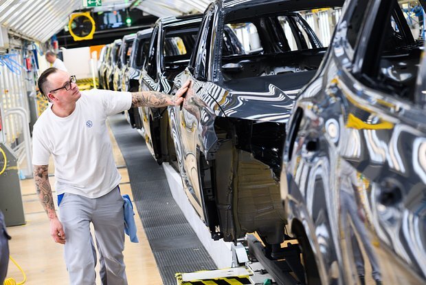 Volkswagen rəhbəri hərbi texnika istehsal etməyə hazırlaşır