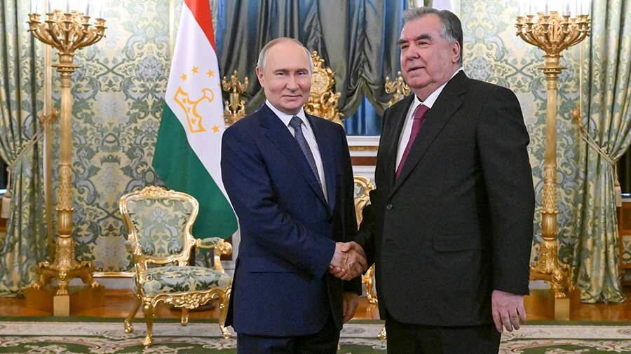 Putin Tacikistanla təhlükəsizlik məsələlərinin birgə həllindən danışıb