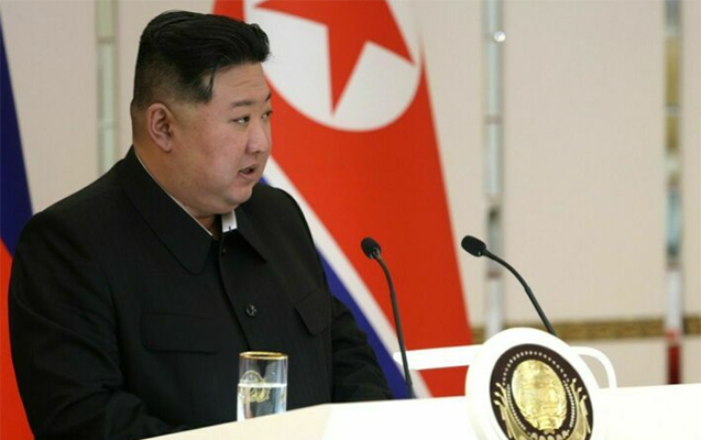 Putin Kim Çen Inı təltif etdi
