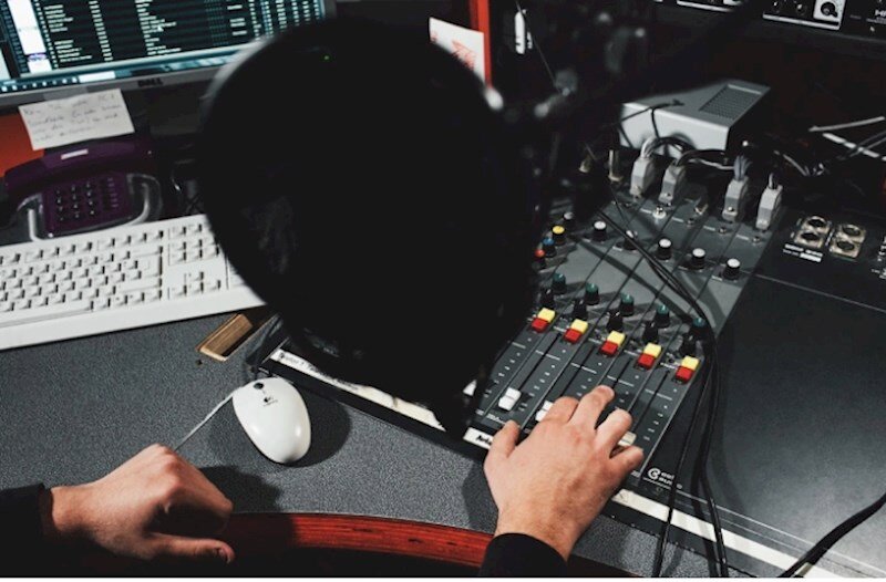 “Azadlıq” radiosu rus dilində yayımı dayandırdı