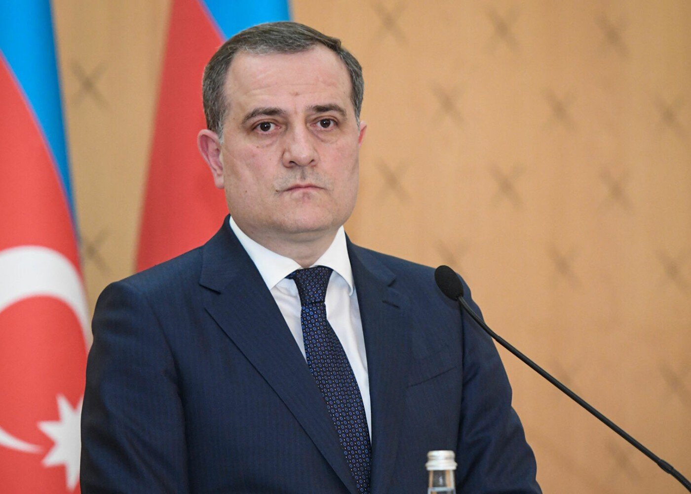 Ermənistan Konstitusiyasının dəyişdirilməsi vacibdir - Ceyhun Bayramov