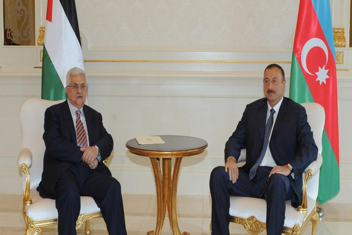 Mahmud Abbas Əliyevi təbrik etdi