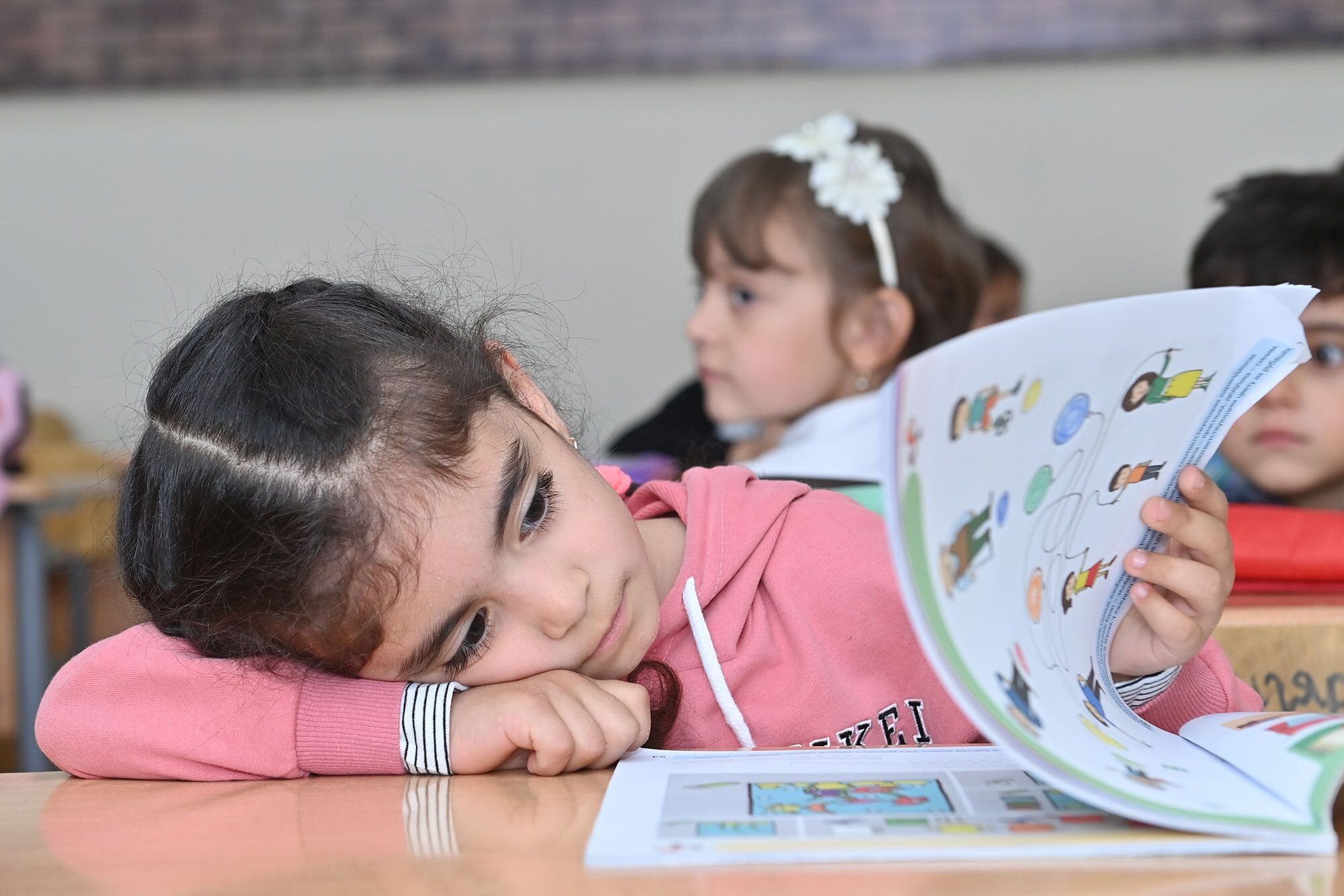 Təhsildə ciddi fəsad: şagirdlər niyə bu qədər yüklənir?
