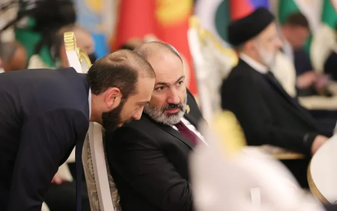 Paşinyan Mirzoyanın müavinini işdən çıxardı