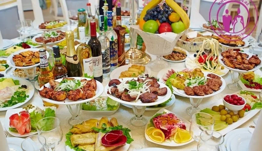 Restoranların OYUNU - Toyda artıq qalan yeməklərin SONRAKI AQİBƏTİ