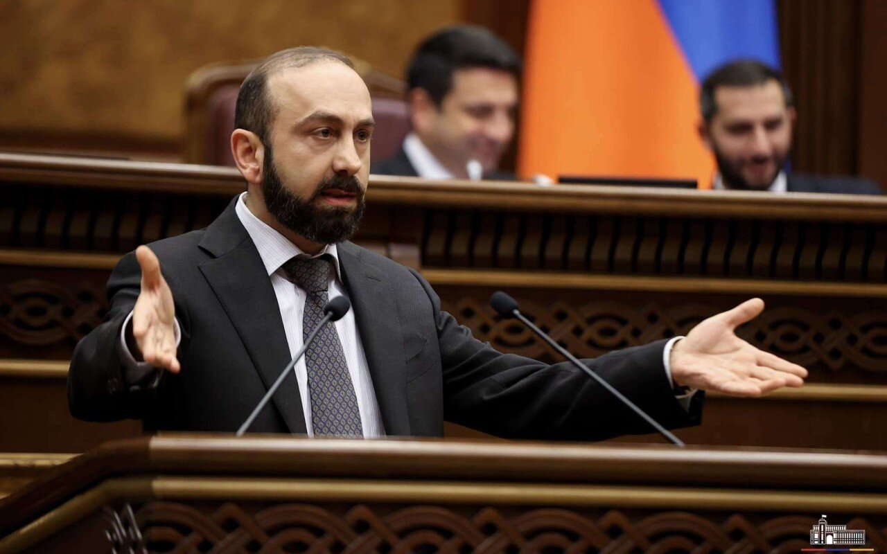 "Kimi aldadırlar?" - Mirzoyan Qarabağdan danışdı