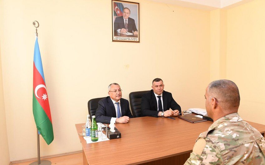 Rövşən Rzayev Yevlaxda vətəndaşları qəbul edib