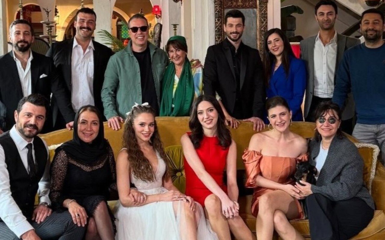 "Hudutsuz sevda"ya gəlinlikdə vida EDƏCƏK