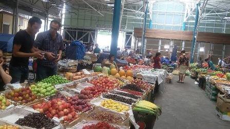 Bakı bazarında qiyməti “od tutub yanan” meyvələr