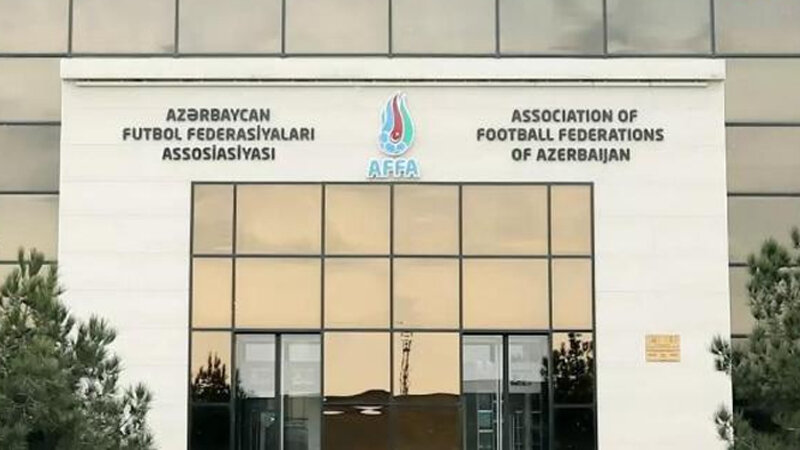 Meydana girib azyaşlı futbolçuları vuran məşqçiyə AFFA-dan ağır cəza