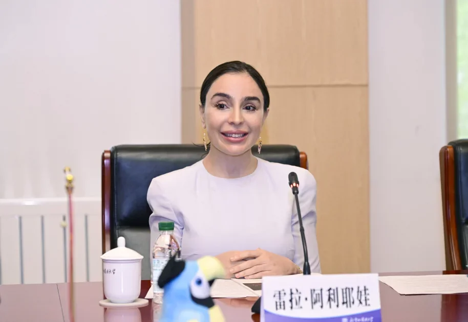 Leyla Əliyeva Pekin Xarici Dillər Universitetində