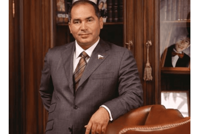 Göyçaylı milyarder Fərhad Əhmədovun adı səs-küylü rüşvət işində – İNTERPOL araşdırır…