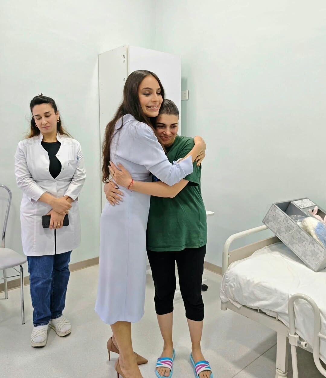 Leyla Əliyeva uşaqları ziyarət etdi