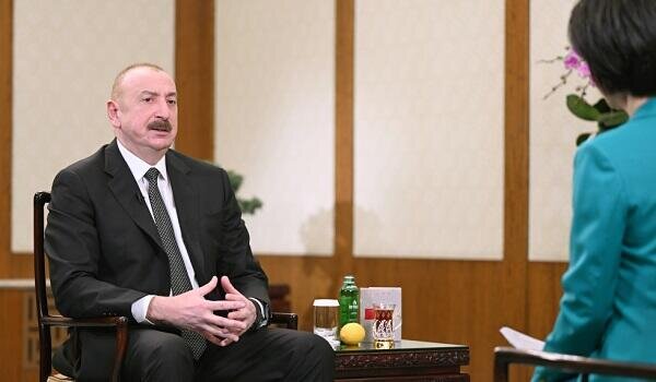 Prezidentlə jurnalist arasında çayla bağlı maraqlı dialoq - Video