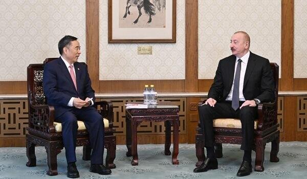 Prezident Sonq Hailianqla görüşdü