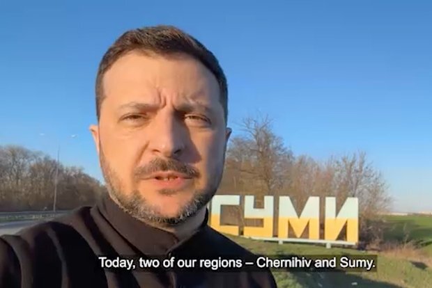 Zelenski Ukraynanın Rusiya ilə həmsərhəd bölgələrinə gəlib