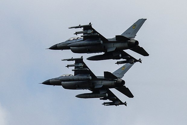 Ukrayna F-16 üzərində “aviasiya cannibalizmini” etiraf etdi