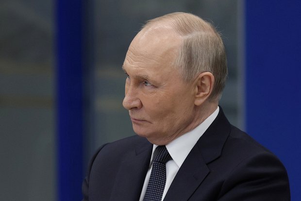 Putin Çinin xarici işlər naziri ilə görüşəcək