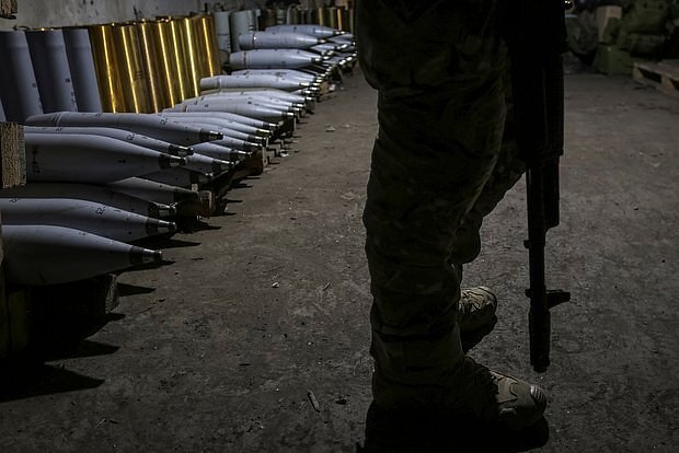 Finlandiya Ukraynada muzdlu əsgərin öldüyünü elan edib